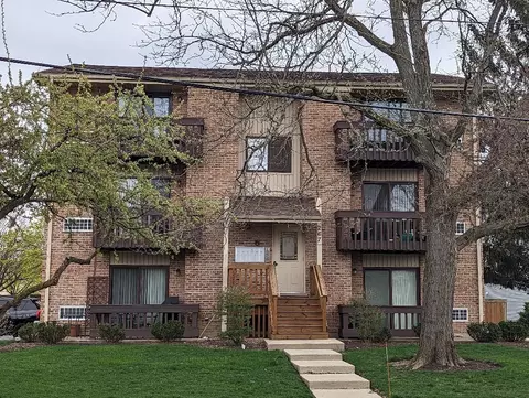 267 12th St #D, Wheeling, IL 60090
