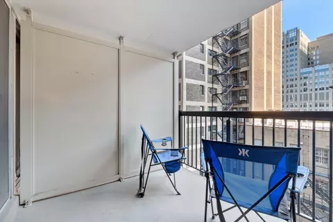 201 E Chestnut St #9D, Chicago, IL 60611 photo 11
