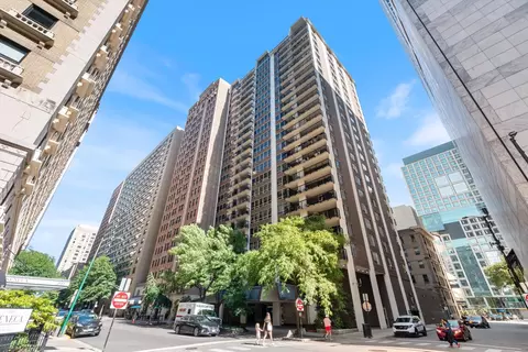 201 E Chestnut St #9D, Chicago, IL 60611