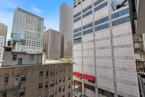 201 E Chestnut St #9D, Chicago, IL 60611 photo 13