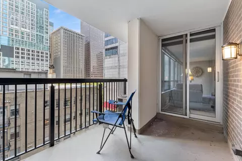201 E Chestnut St #9D, Chicago, IL 60611 photo 12
