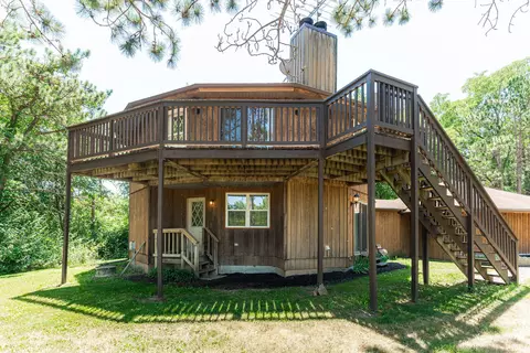 310 Vermillion Ln, Dixon, IL 61021