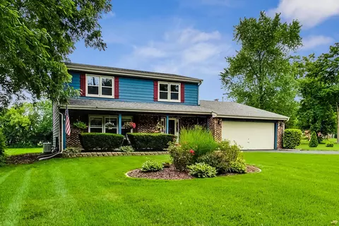 6 N071 Virginia Rd, Roselle, IL 60172