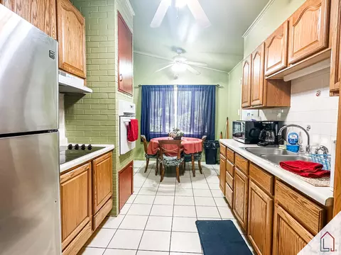 7 Warwick Ct, Park Forest, IL 60466 photo 4