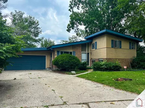 7 Warwick Ct, Park Forest, IL 60466