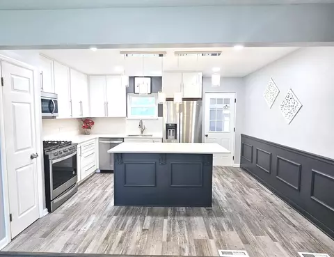 Undisclosed, Addison, IL 60101 photo 7