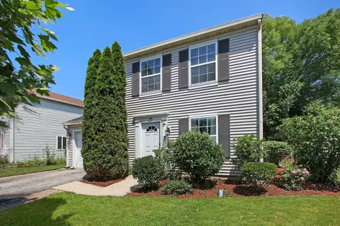 236 E Palm Ct, Round Lake Beach, IL 60073