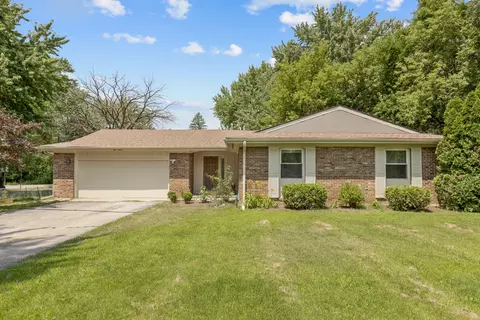 112 Croyden St, Spring Grove, IL 60081