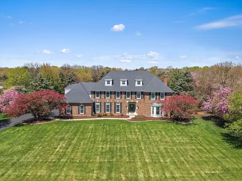 36 W971 Ridgewood Dr, Saint Charles, IL 60175