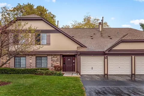 521 Cumberland Trl #D, Roselle, IL 60172