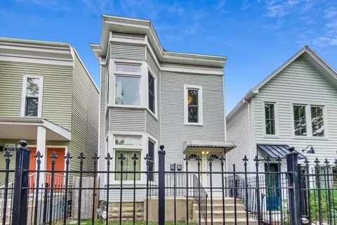 3618 W Dickens Ave, Chicago, IL 60647