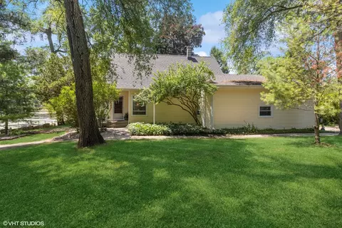 21607 W Cedar Ave, Lake Villa, IL 60046