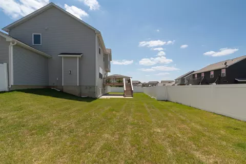 18 Red Maple Ct, Bloomington, IL 61705 photo 39