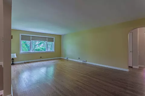 715 E North St, Itasca, IL 60143 photo 3