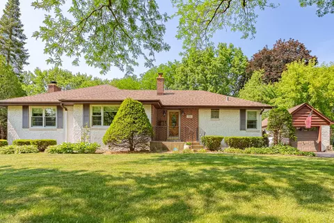715 E North St, Itasca, IL 60143