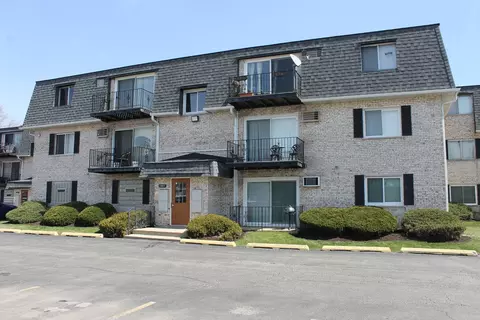 1307 N Baldwin Ct #3C, Palatine, IL 60074