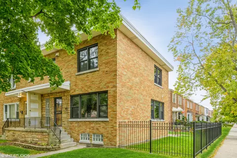 5458 N Washtenaw Ave, Chicago, IL 60625