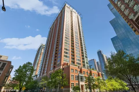 415 E North Water St #2101, Chicago, IL 60611