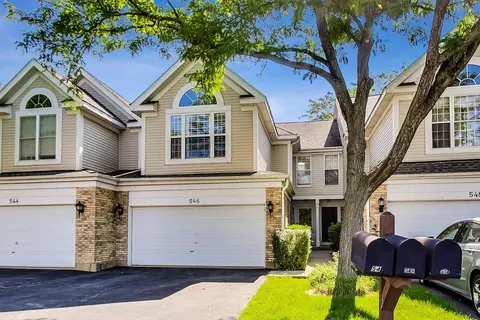 546 Citadel Cir, Westmont, IL 60559