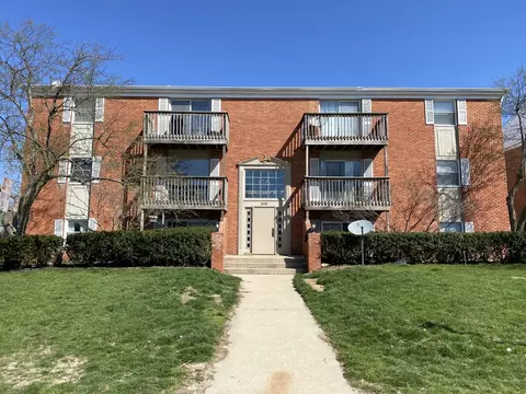 906 E Harding Dr #201, Urbana, IL 61801