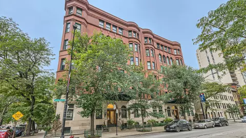 1500 N Lasalle Dr #3C, Chicago, IL 60610