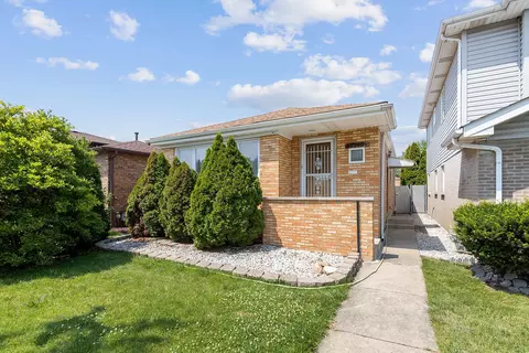 7740 S Melvina Ave, Burbank, IL 60459