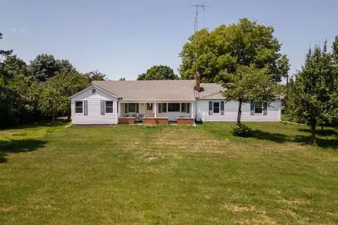 6112 N Vincennes Trl, Grant Park, IL 60940