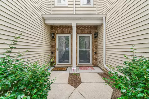 1405 Millbrook Dr, Algonquin, IL 60102 photo 5