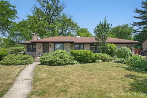 605 S Euclid Ave, Villa Park, IL 60181