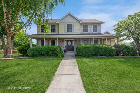1112 Kevin St, Sycamore, IL 60178