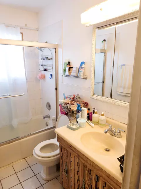 301 Crescent Dr, Wheeling, IL 60090 photo 4