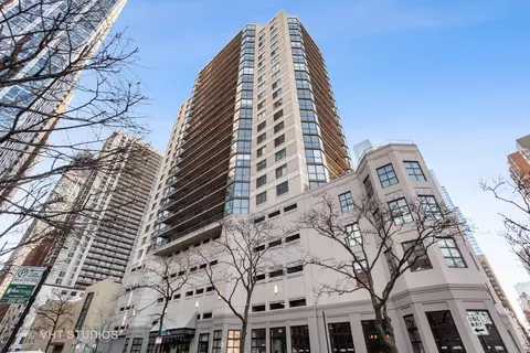 33 W Delaware Pl #23B, Chicago, IL 60610
