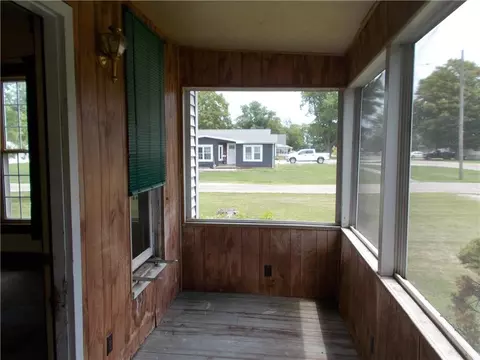 602 Broadway Ave, Windsor, IL 61957 photo 11