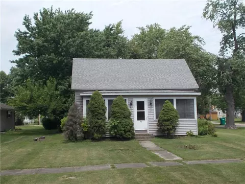 602 Broadway Ave, Windsor, IL 61957