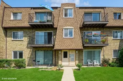 9425 Bay Colony Dr #3S, Des Plaines, IL 60016