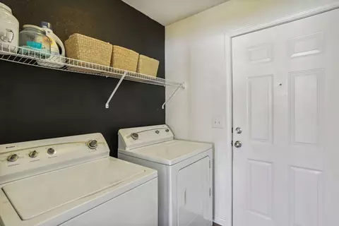 702 Corey Ln, Champaign, IL 61822 photo 13