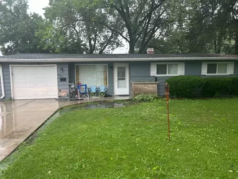 942 New Haven Ave, Aurora, IL 60506