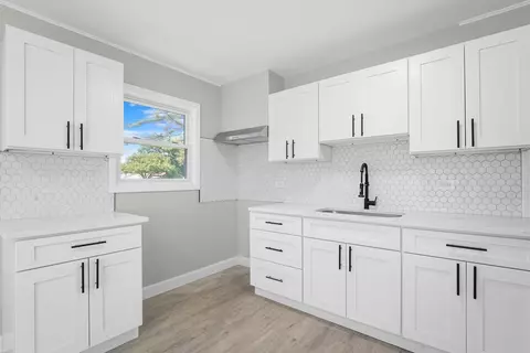 16113 Wolcott Ave, Markham, IL 60428 photo 8