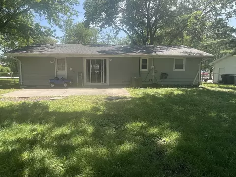 413 Standish Dr, Bloomington, IL 61704 photo 13