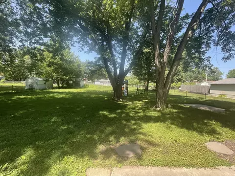 413 Standish Dr, Bloomington, IL 61704 photo 12