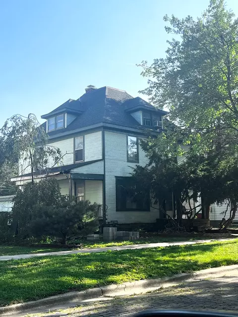 603 W White St, Champaign, IL 61820