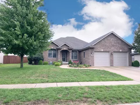 540 Hollyberry Ln, Bourbonnais, IL 60914