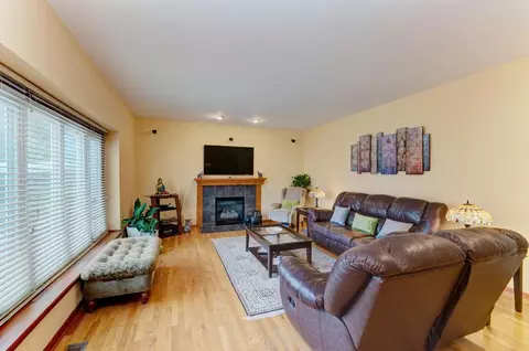 3515 Stackinghay Dr, Naperville, IL 60564 photo 17