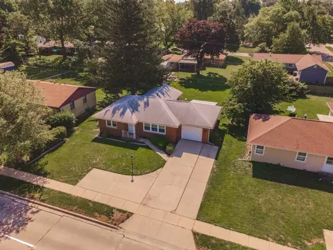 1311 Towanda Ave, Bloomington, IL 61701 photo 2