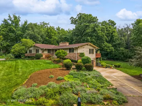 914 Forest Dr, Elgin, IL 60123 photo 25