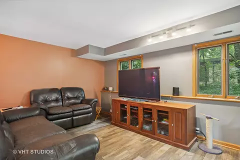 914 Forest Dr, Elgin, IL 60123 photo 15