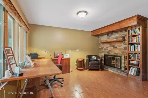914 Forest Dr, Elgin, IL 60123 photo 16