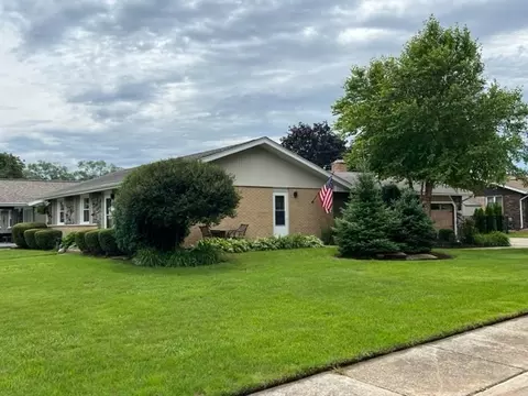 5233 131st St, Crestwood, IL 60445