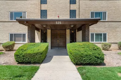 535 S Cleveland Ave #203, Arlington Heights, IL 60005