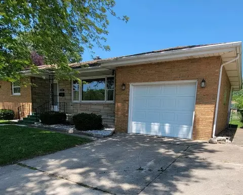 1171 Blatt Blvd, Bradley, IL 60915